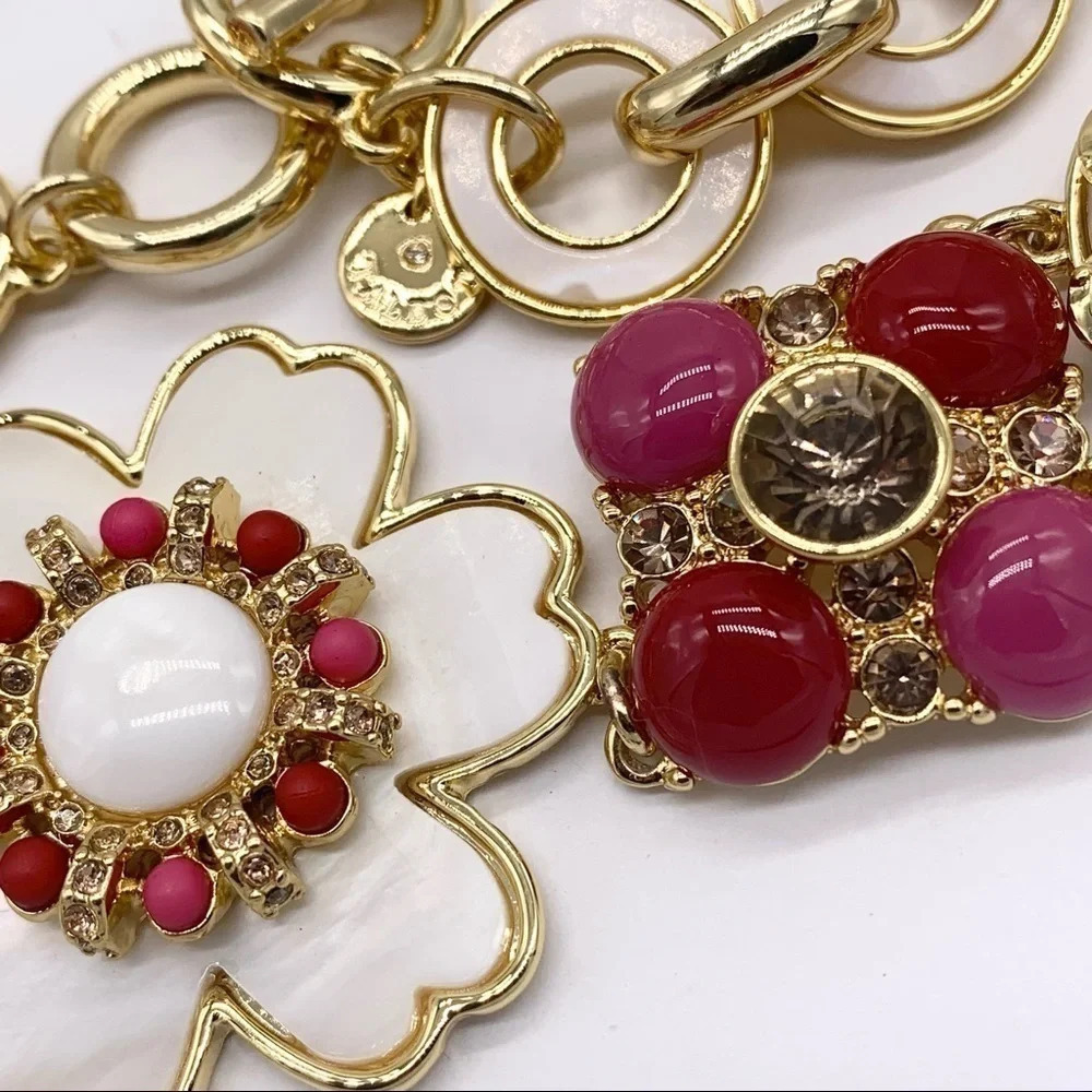 Talbots Flower Link Gold Necklace - Picture 3 of 6